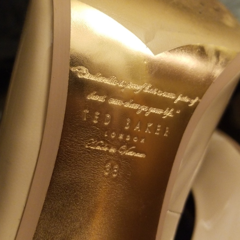 Ted Baker Kaawa Nude Patent Leather Pumps - Picture 6 of 7